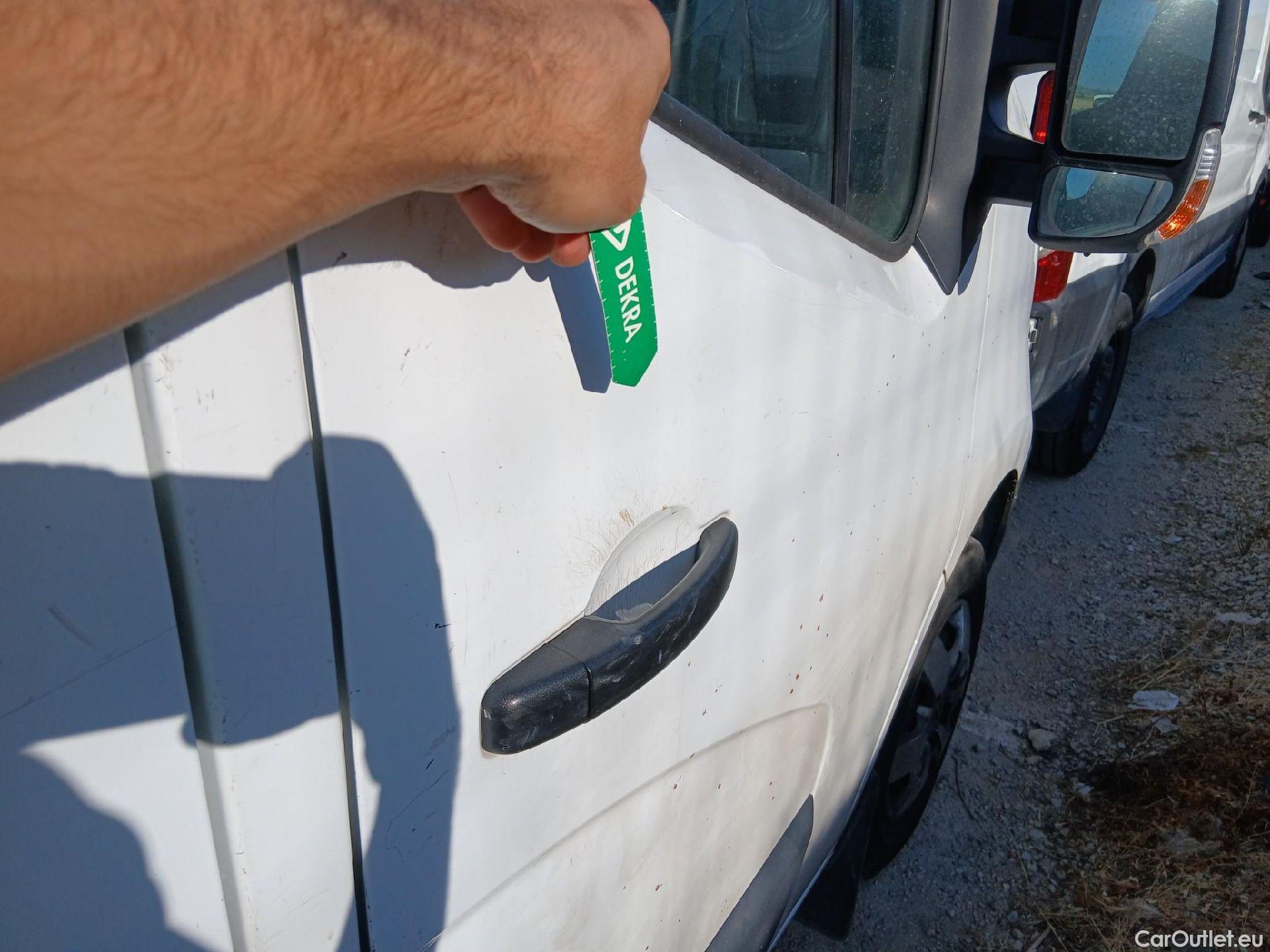  Nissan  NV400 NISSAN  / 2011 / 4P / furgón L2H2 3,5T 2.3dCi EU6 96kW FWD BASIC #31