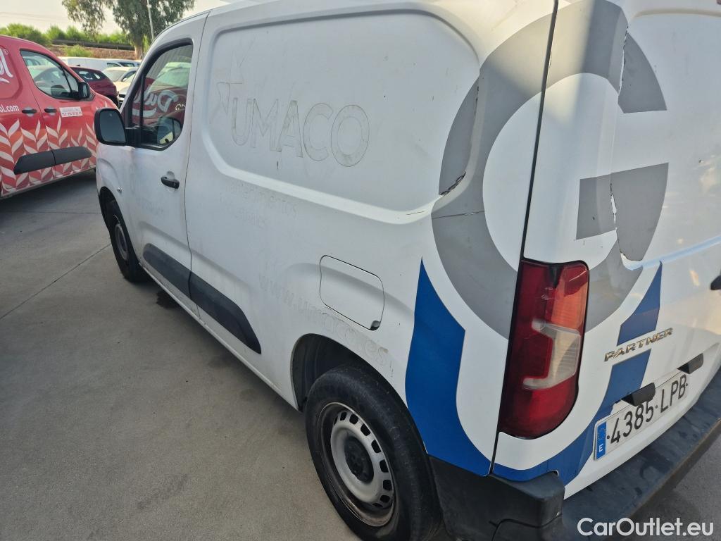  Peugeot  Partner PEUGEOT  / 2018 / 3P / furgón derivado de turismo Pro Standard 600kg BlueHDi 73kW #32