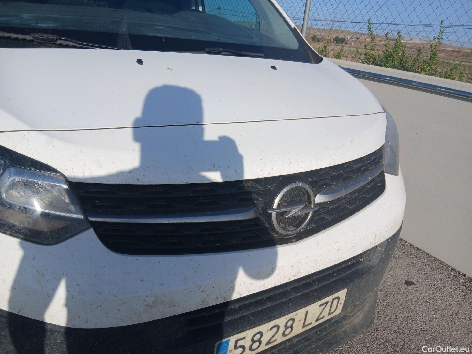  Opel  Vivaro OPEL  / 2019 / 4P / furgón 1.5 Diésel 74kW (100CV) M Std Express (AC2) #18