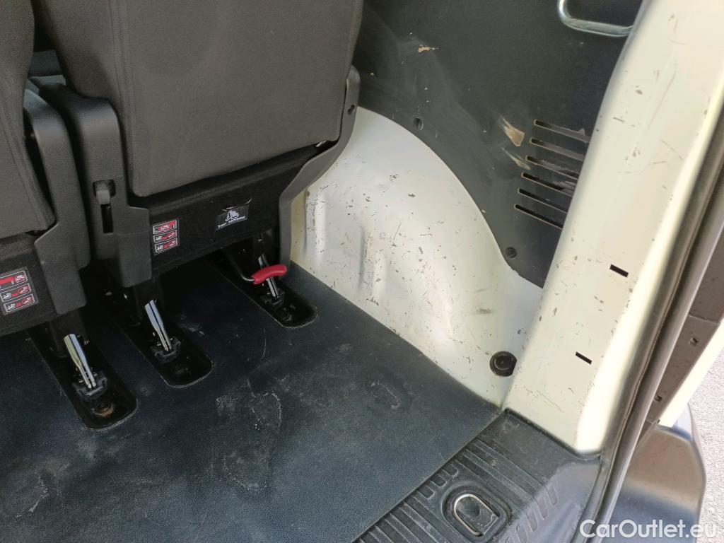  Opel  Vivaro OPEL  / 2019 / 4P / combi 1.5 Diésel 88kW (120CV) M Std Express #4