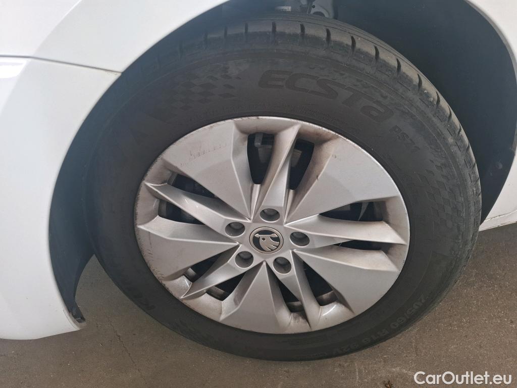  Skoda  Octavia  Break Business 2.0 TDI 150CV BVA7 E6d #13