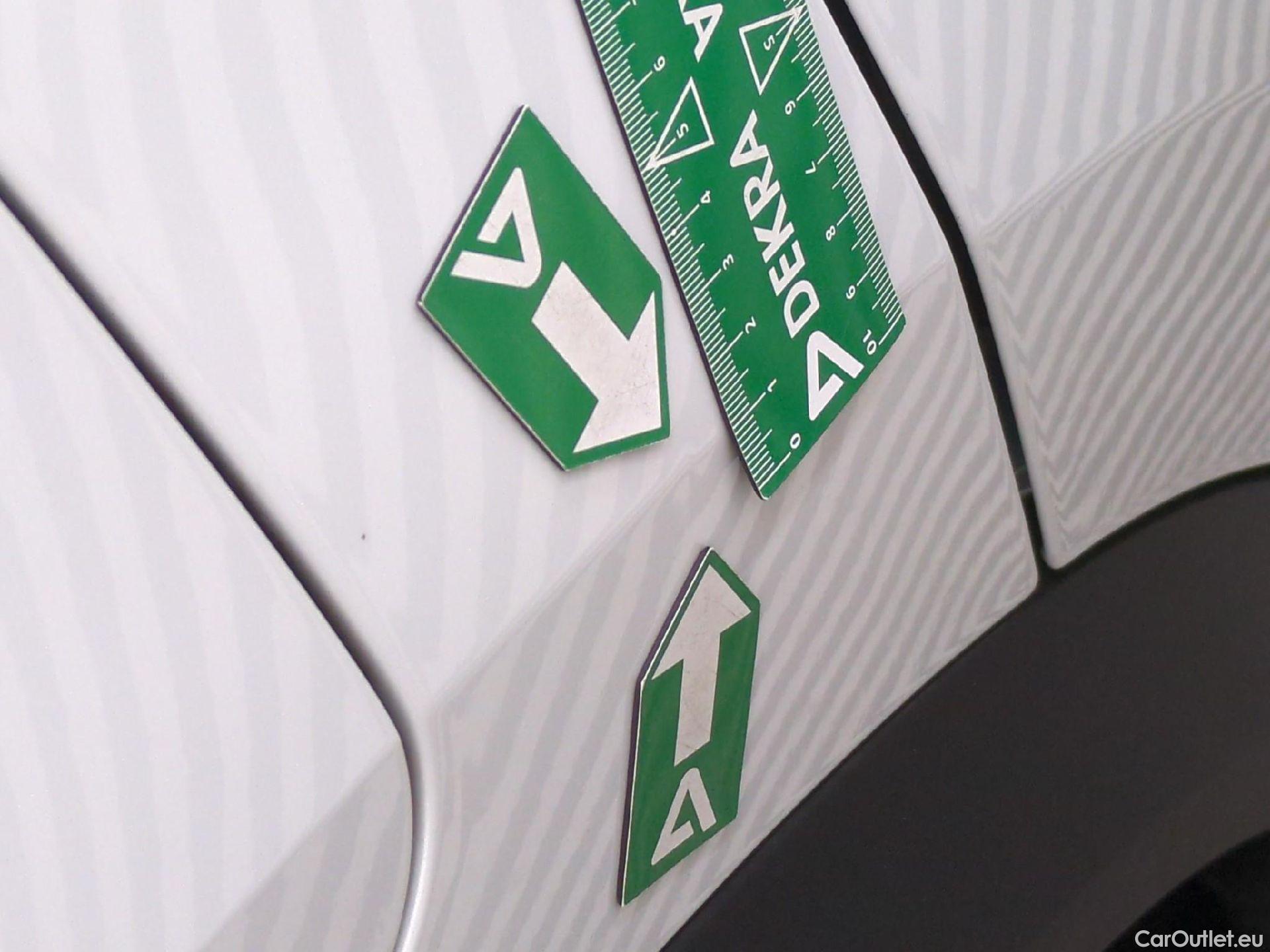  Renault  Captur  II Evolution 1.6 E-TECH Hybrid 145CV BVA6 E6d #9