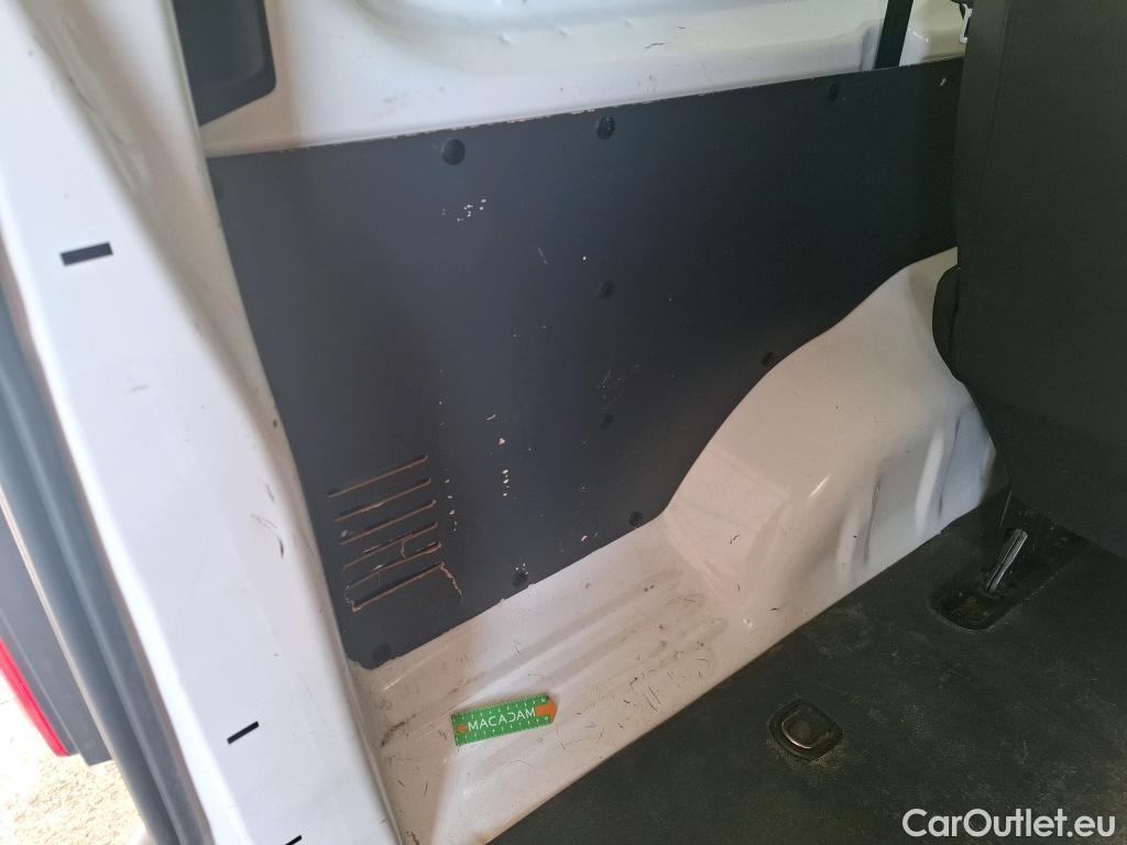  Citroen  Jumpy CITROEN  4p Combi Taille XL BlueHDi 120 S&S BVM6 Confort #31