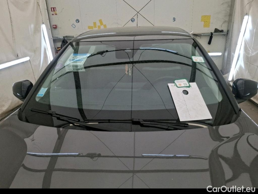  Citroen  C4  Berline Feel 1.2 PureTech 130CV BVA8 6E #53