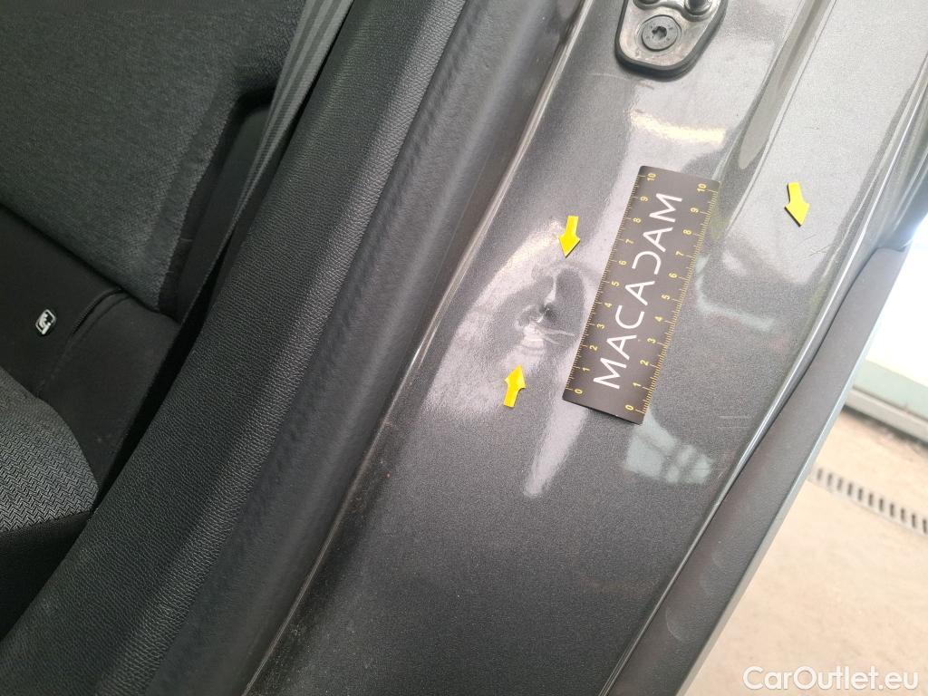  Citroen  C4  Berline Feel 1.2 PureTech 130CV BVA8 6E #23