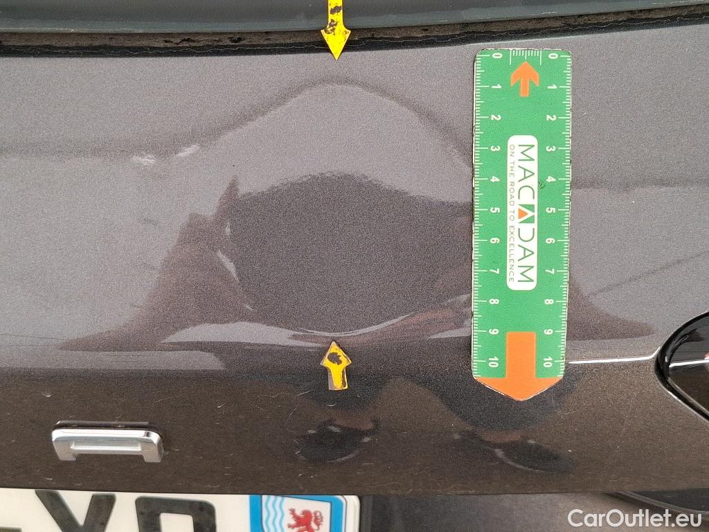  Ford  Kuga FORD  / 2019 / 5P / SUV 2.5 Dur 225 hybrid PHEV Pshift Titanium #3
