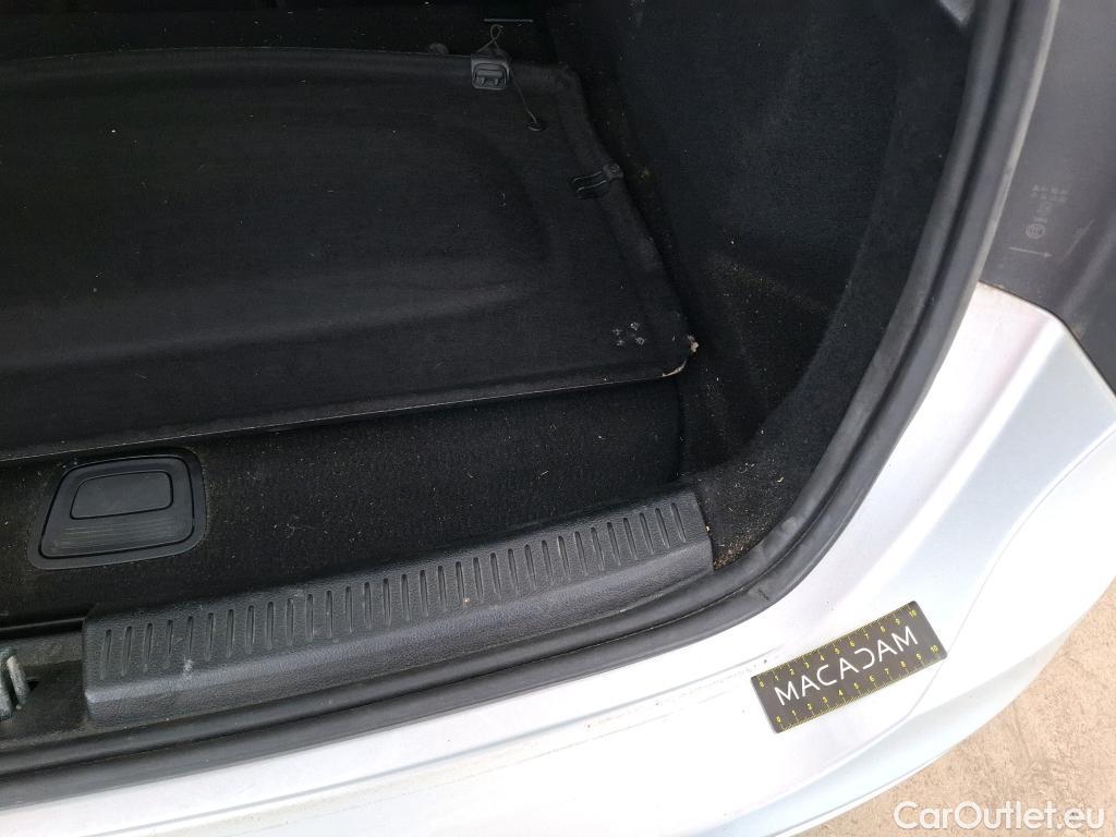  Mercedes  A-Klasse MERCEDES-BENZ Classe A Compact / 2018 / 5P / Berline A 180 d Business Line 8G-DCT #28