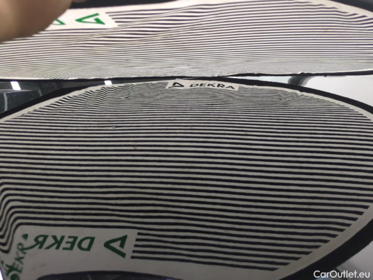  Bmw  Serie 3 BMW Série 3 Touring / 2022 / 5P / Break 320e 204ch Business Design BVA8 Hybride #28