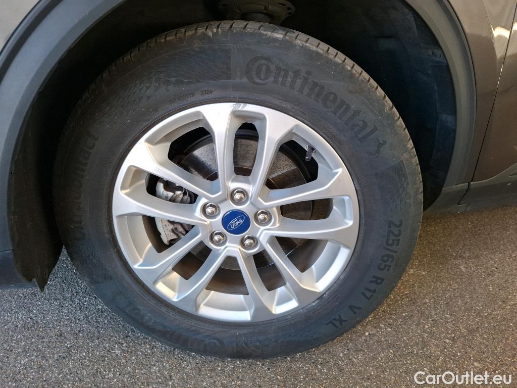  Ford  Kuga FORD  / 2019 / 5P / SUV 2.5 Dur 225 hybrid PHEV Pshift Titanium #6