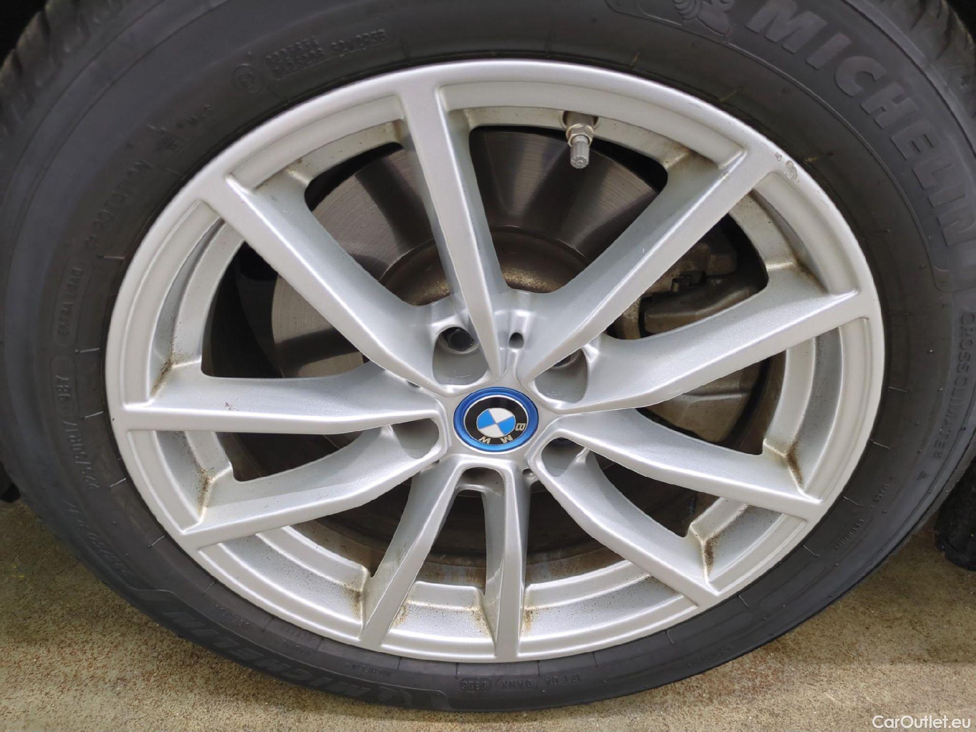  Bmw  Serie 3 BMW Série 3 Touring / 2022 / 5P / Break 320e 204ch Business Design BVA8 Hybride #5