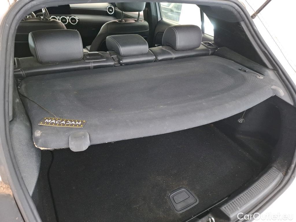  Mercedes  A-Klasse MERCEDES-BENZ Classe A Compact / 2018 / 5P / Berline A 180 d Business Line 8G-DCT #5