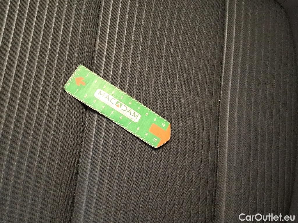  Ford  Kuga FORD  / 2019 / 5P / SUV 2.5 Dur 225 hybrid PHEV Pshift Titanium #38