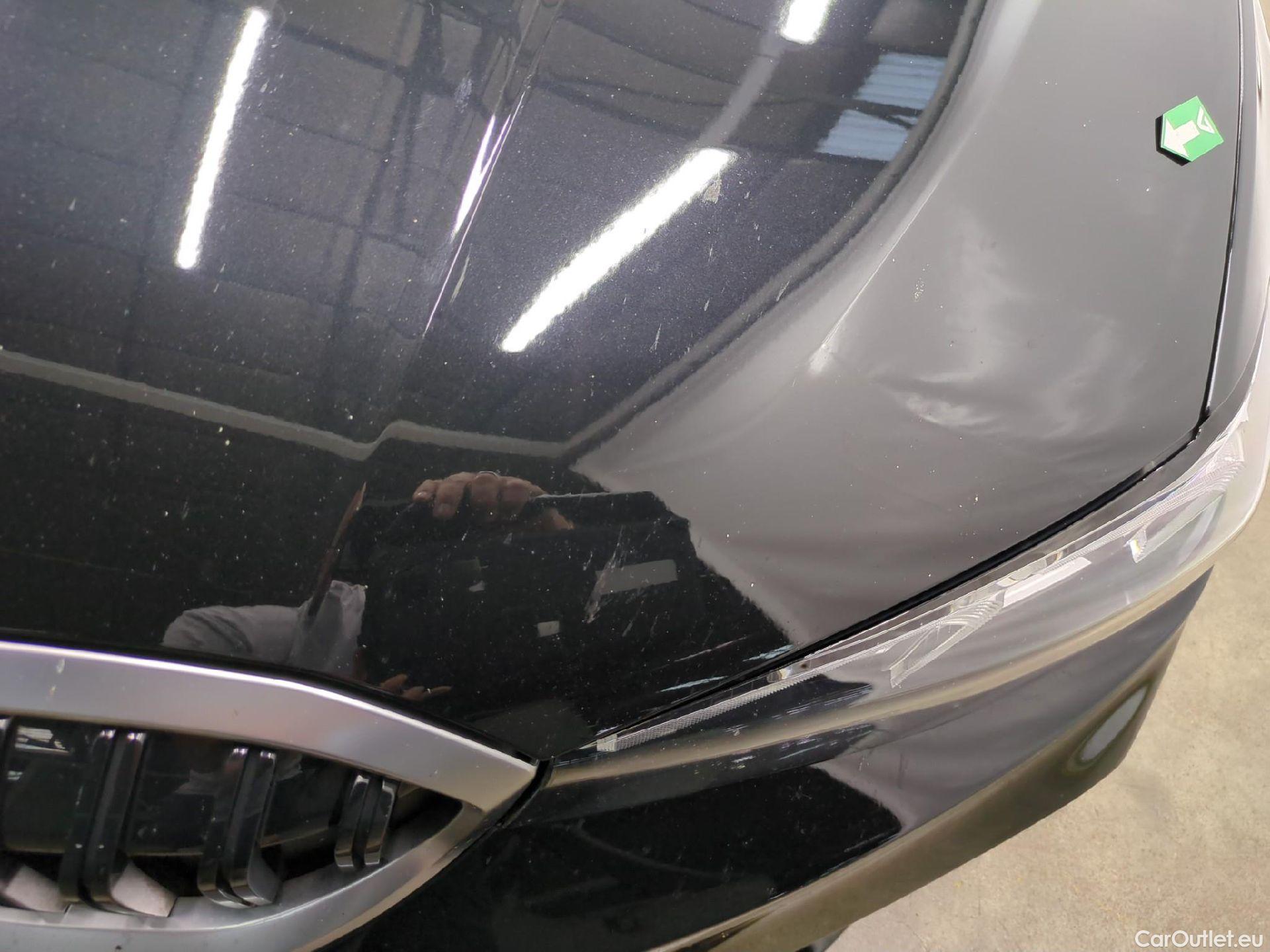  Bmw  Serie 3 BMW Série 3 Touring / 2022 / 5P / Break 320e 204ch Business Design BVA8 Hybride #33