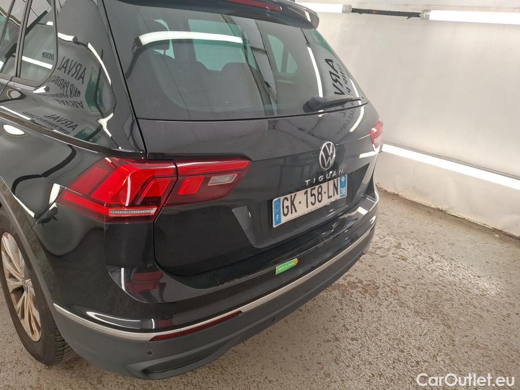  Volkswagen  Tiguan VOLKSWAGEN  / 2020 / 5P / SUV 2.0 TDI 150 DSG7 Life Business #28