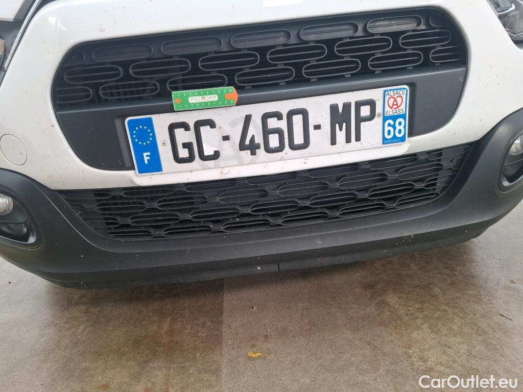  Citroen  C3  Société Feel 1.5 BlueHDI 100CV BVM6 E6d #38