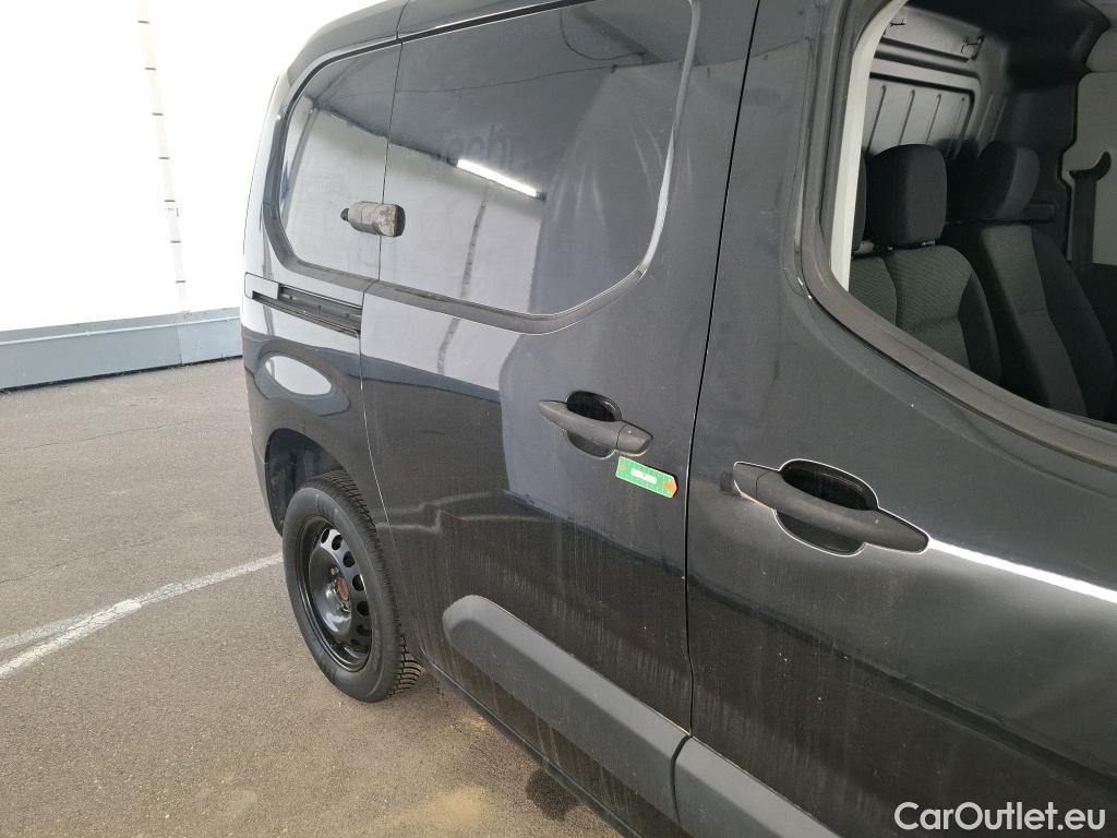  Citroen  Berlingo  Fourgon Club M 1000 1.5 BlueHDi 130CV BVA8 E6dT #38