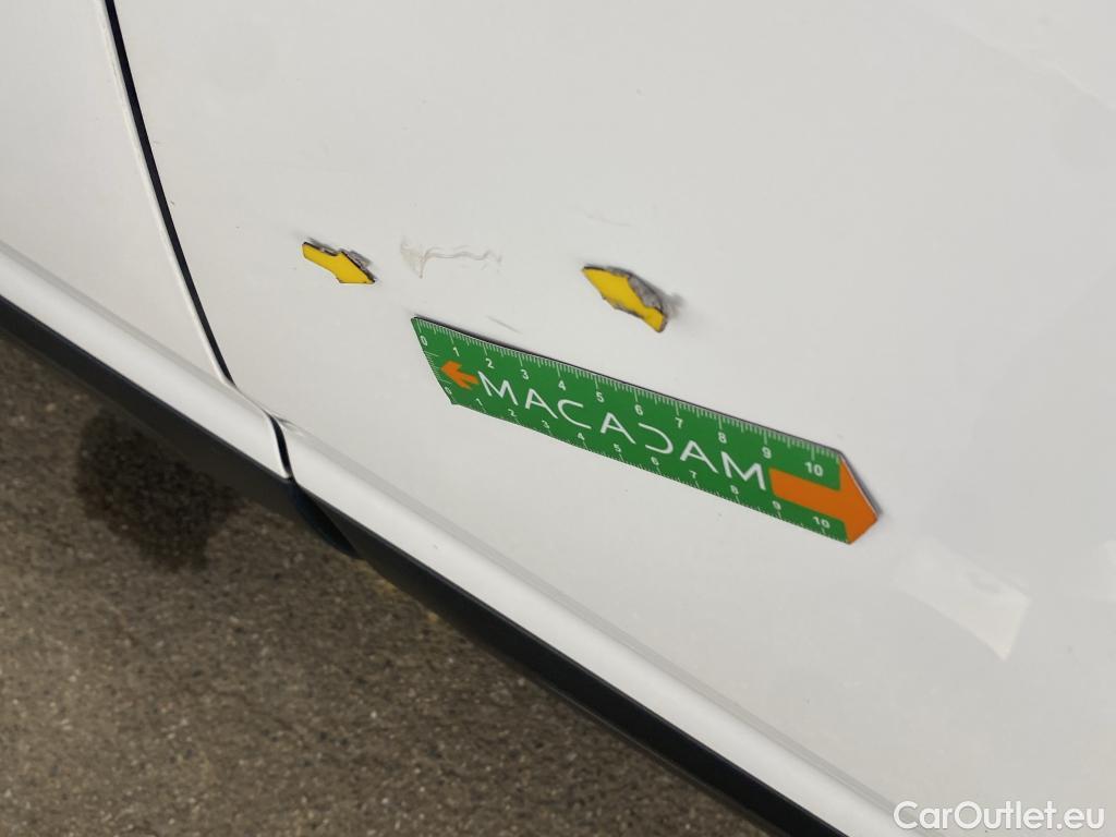  Citroen  C4 Cactus  Feel Nav Société 1.5 BlueHDi 100CV BVM6 E6dT #1