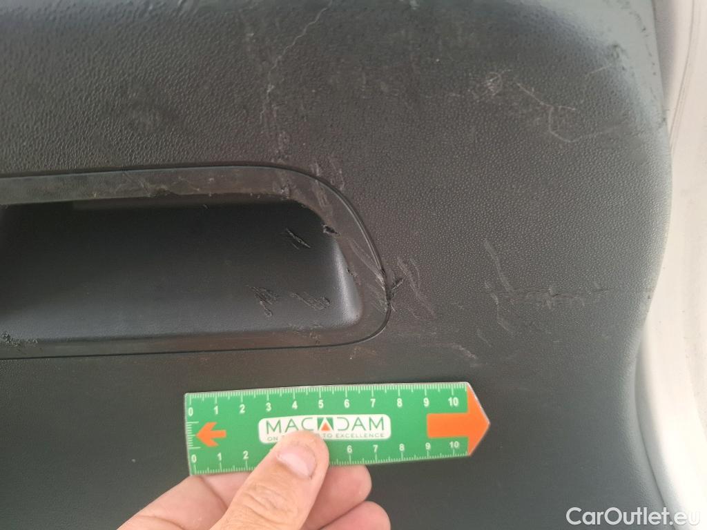  Citroen  C3  Société Feel 1.5 BlueHDI 100CV BVM5 E6dT #10
