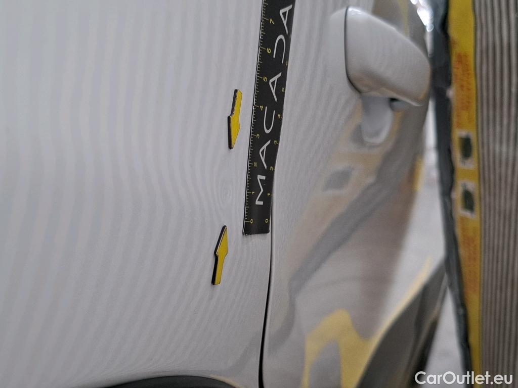  Citroen  C3  Société Feel 1.5 BlueHDI 100CV BVM6 E6d #23