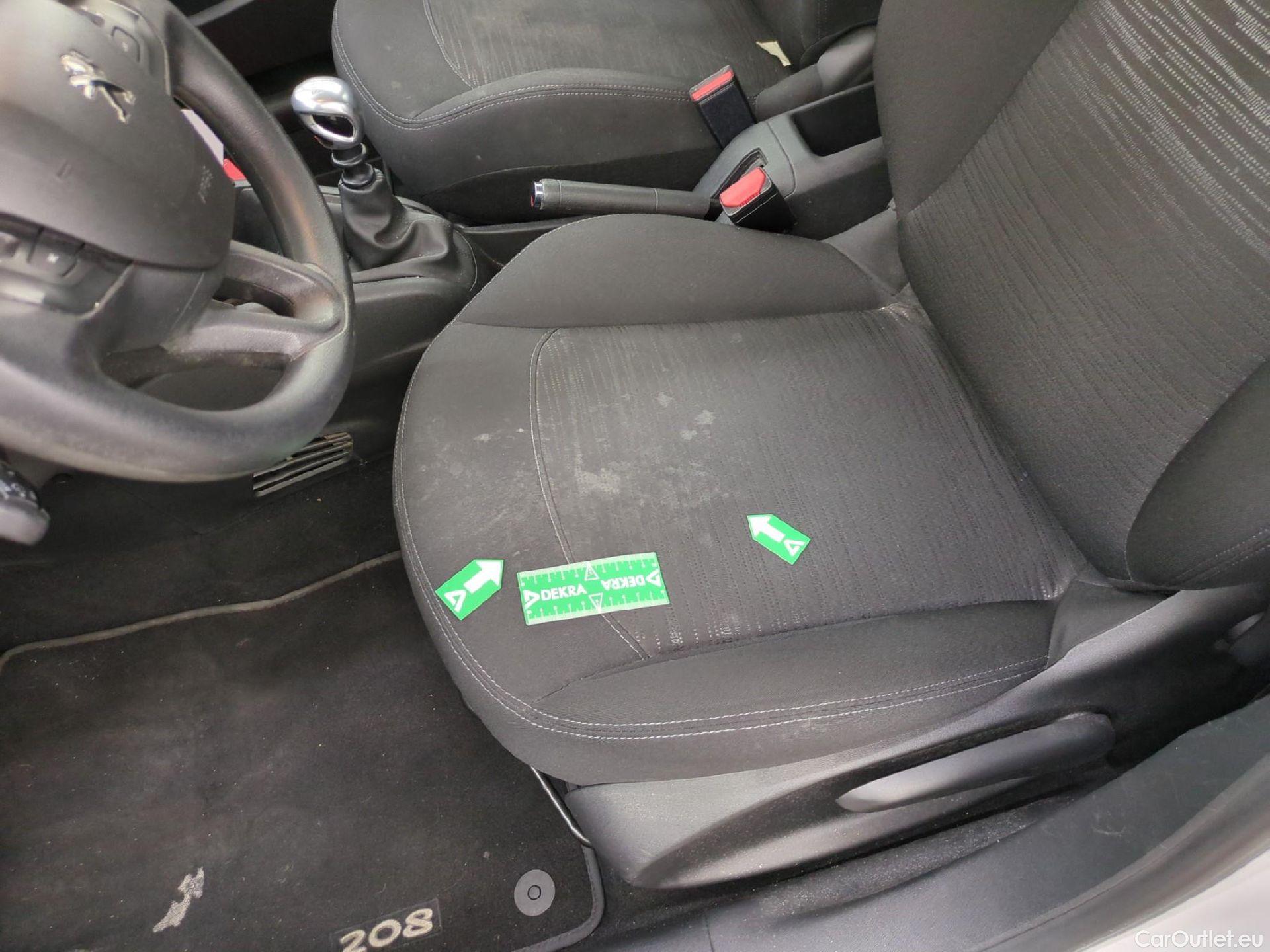  Peugeot  208  Affaire Premium Pack 1.5 HDi 100CV BVM6 E6dT #2