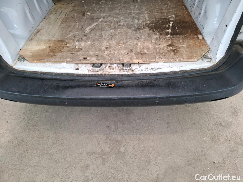  Peugeot  Expert  Fourgon Premium L2 1.5 HDi 120CV BVM6 E6d #35