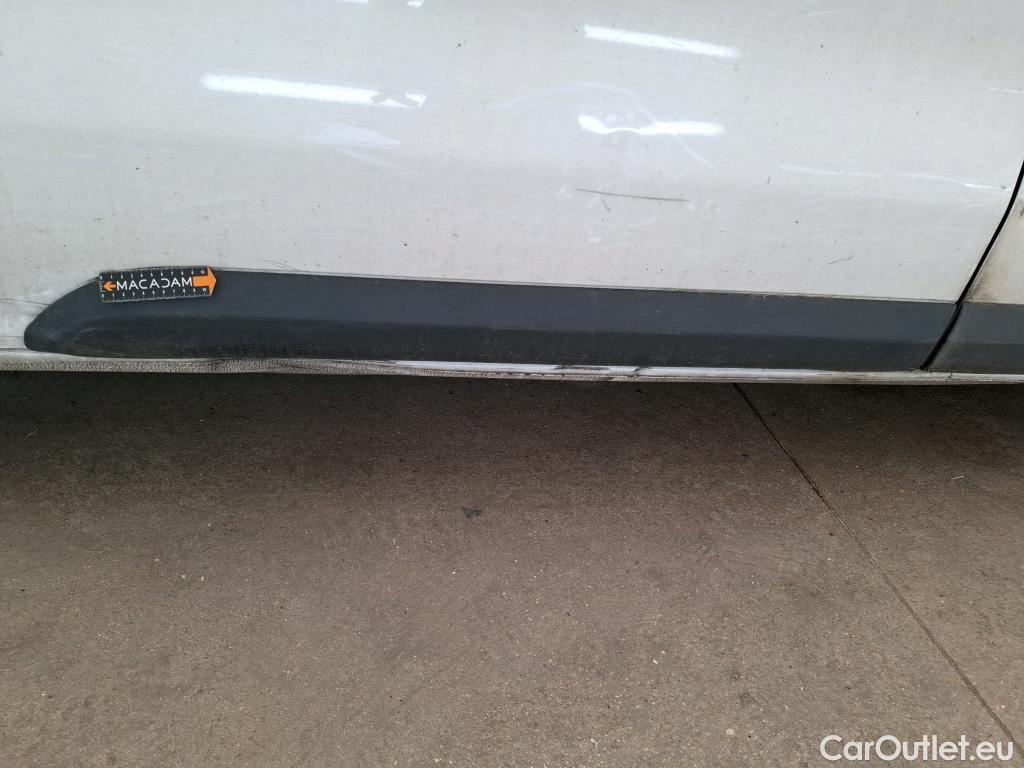  Peugeot  Expert  Fourgon Premium L2 1.5 HDi 120CV BVM6 E6d #39
