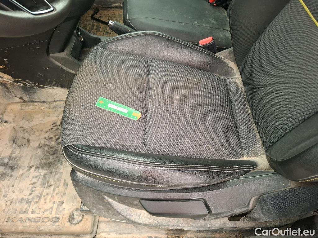  Renault  Kangoo RENAULT  / 2021 / 4P / Fourgonnette EXTRA - BLUE DCI 95 #18