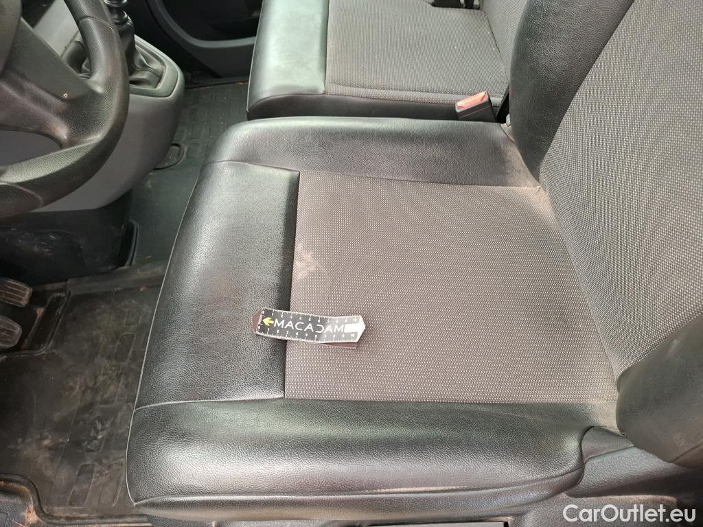  Peugeot  Expert  Fourgon Premium L2 1.5 HDi 120CV BVM6 E6d #43