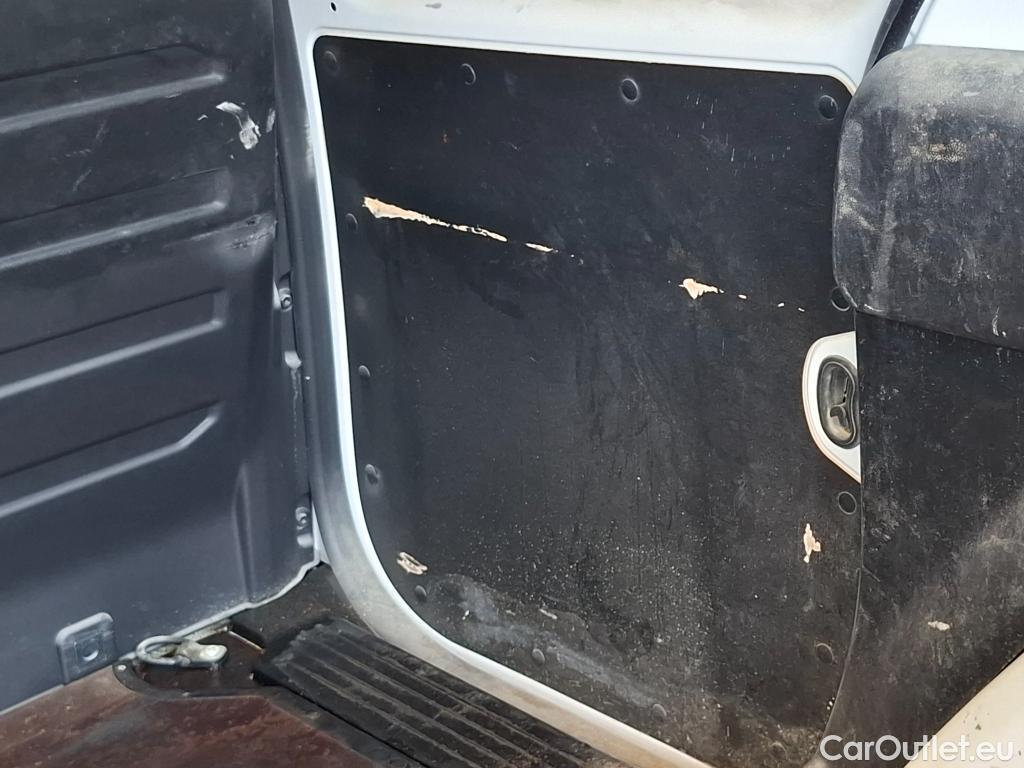  Renault  Kangoo RENAULT  / 2021 / 4P / Fourgonnette EXTRA - BLUE DCI 95 #28