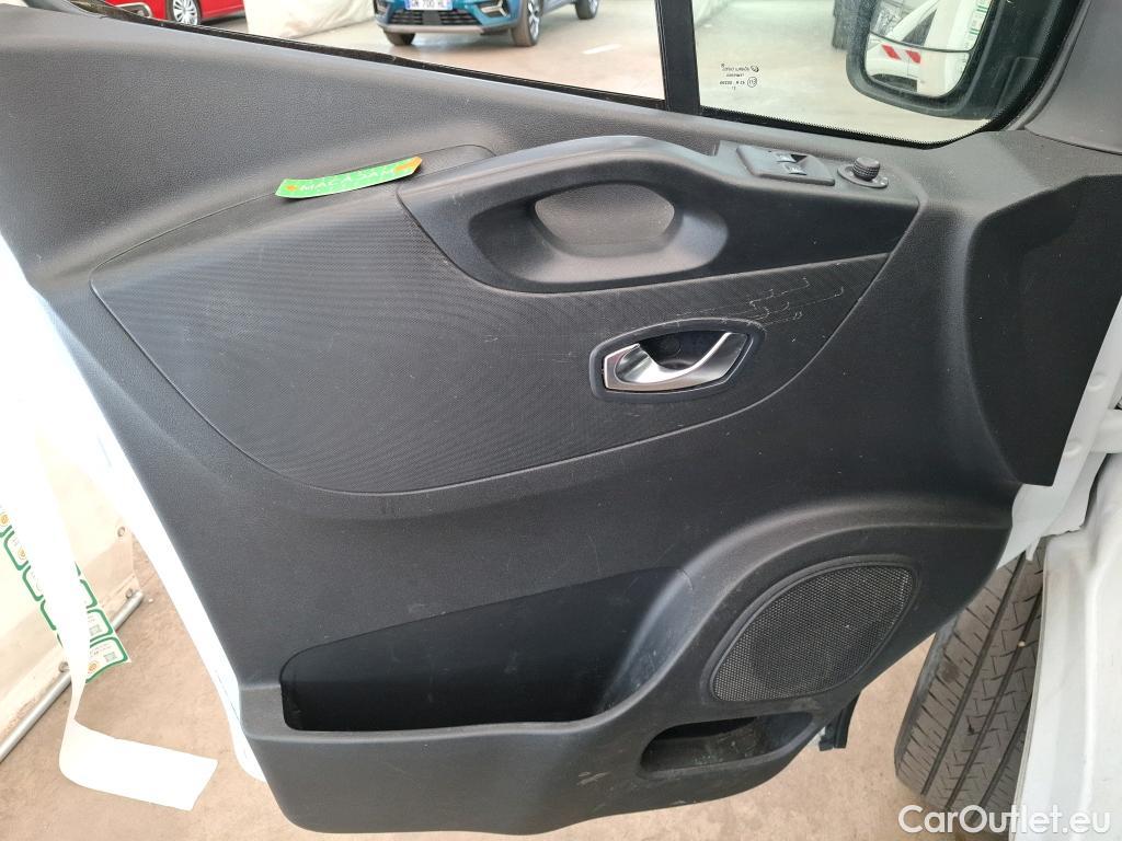  Renault  Trafic RENAULT  VU 4p Fourgon FG GCF L2H1 1300 dCi 120 #36
