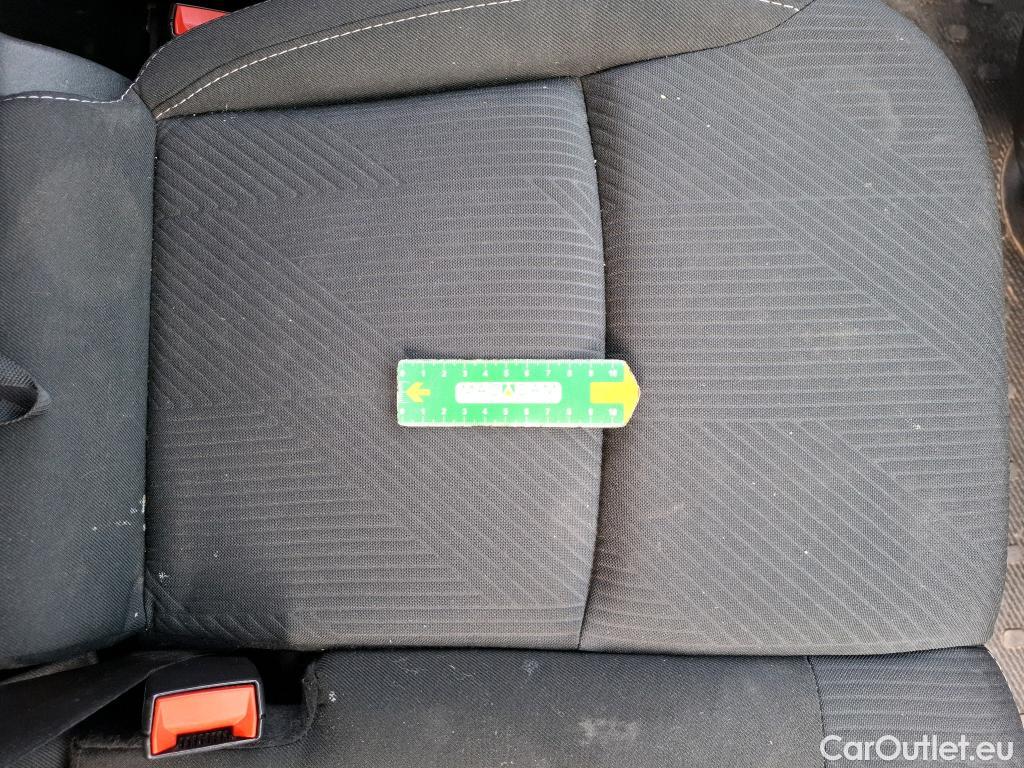  Renault  Trafic RENAULT  / 2019 / 4P / Fourgon tole FG GCF L1H1 1000 dCi 120 #63