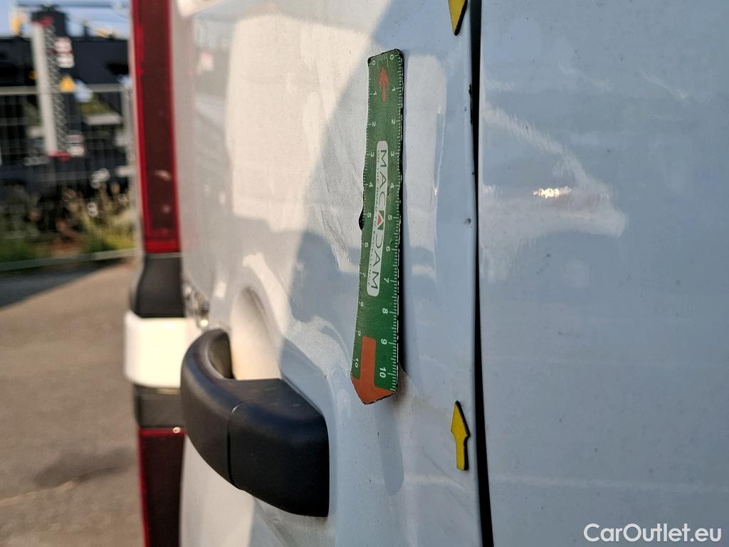  Renault  Trafic RENAULT  / 2019 / 4P / Fourgon tole FG GCF L1H1 1000 dCi 120 #21