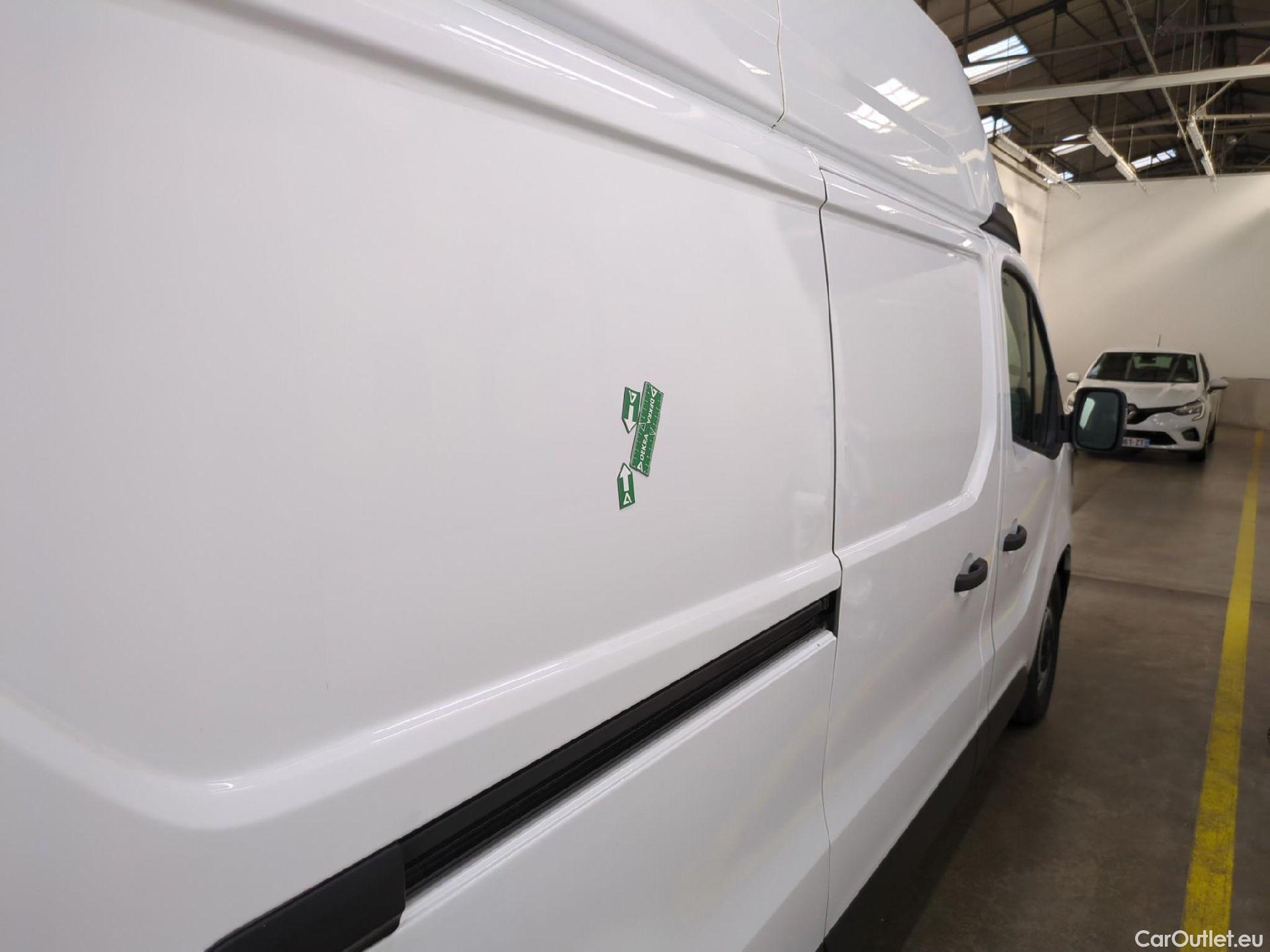  Renault  Trafic RENAULT  / 2021 / 4P / Fourgon tôlé FG CF L2H2 3T Blue dCi 150 #21