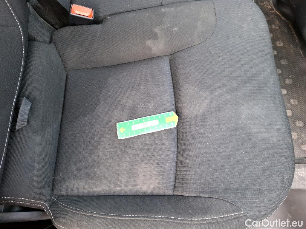  Renault  Trafic RENAULT  / 2019 / 4P / Fourgon tole FG GCF L1H1 1000 dCi 120 #61