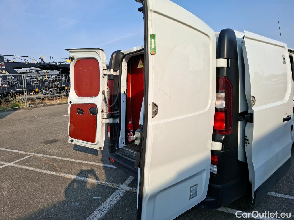  Renault  Trafic RENAULT  / 2019 / 4P / Fourgon tole FG GCF L1H1 1000 dCi 120 #40