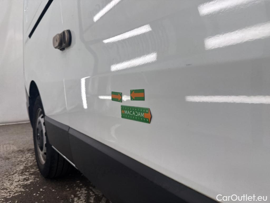  Renault  Trafic  Fourgon L2H1 3T Grand Confort 2.0 dCi 130CV BVM6 E6d #31
