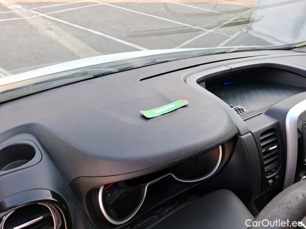  Renault  Trafic RENAULT  / 2019 / 4P / Fourgon tole FG GCF L1H1 1000 dCi 120 #32