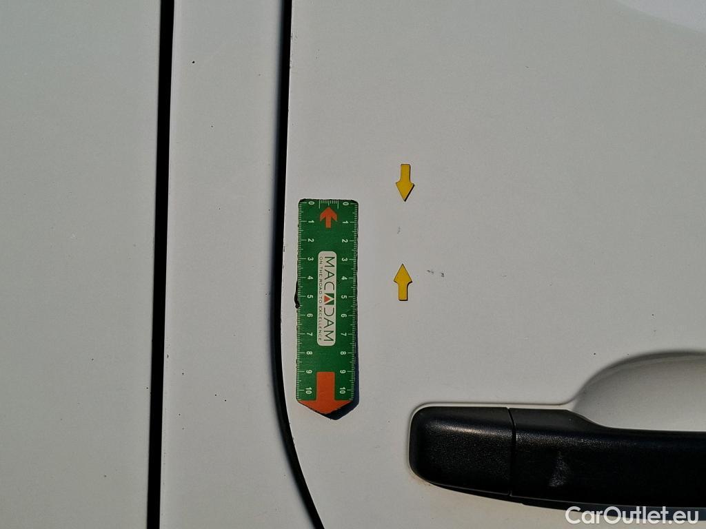  Renault  Trafic RENAULT  / 2019 / 4P / Fourgon tole FG GCF L1H1 1000 dCi 120 #86