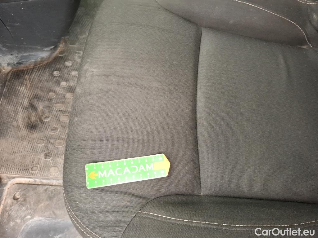  Renault  Trafic RENAULT  VU 4p Fourgon FG GCF L2H1 1300 dCi 120 #49