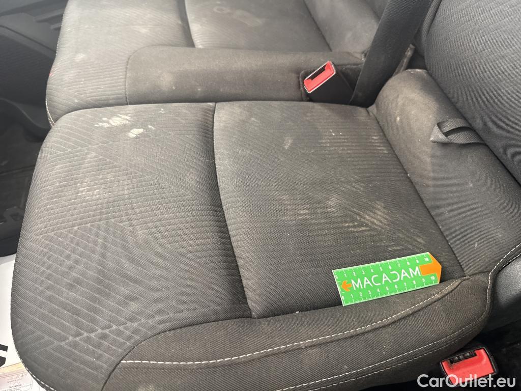  Renault  Trafic  Fourgon L2H1 3T Grand Confort 2.0 dCi 130CV BVM6 E6d #23