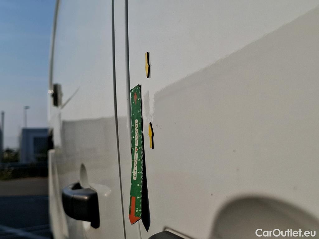  Renault  Trafic RENAULT  / 2019 / 4P / Fourgon tole FG GCF L1H1 1000 dCi 120 #84