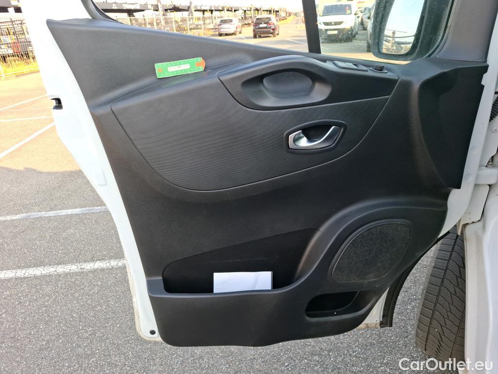  Renault  Trafic RENAULT  / 2019 / 4P / Fourgon tole FG GCF L1H1 1000 dCi 120 #42