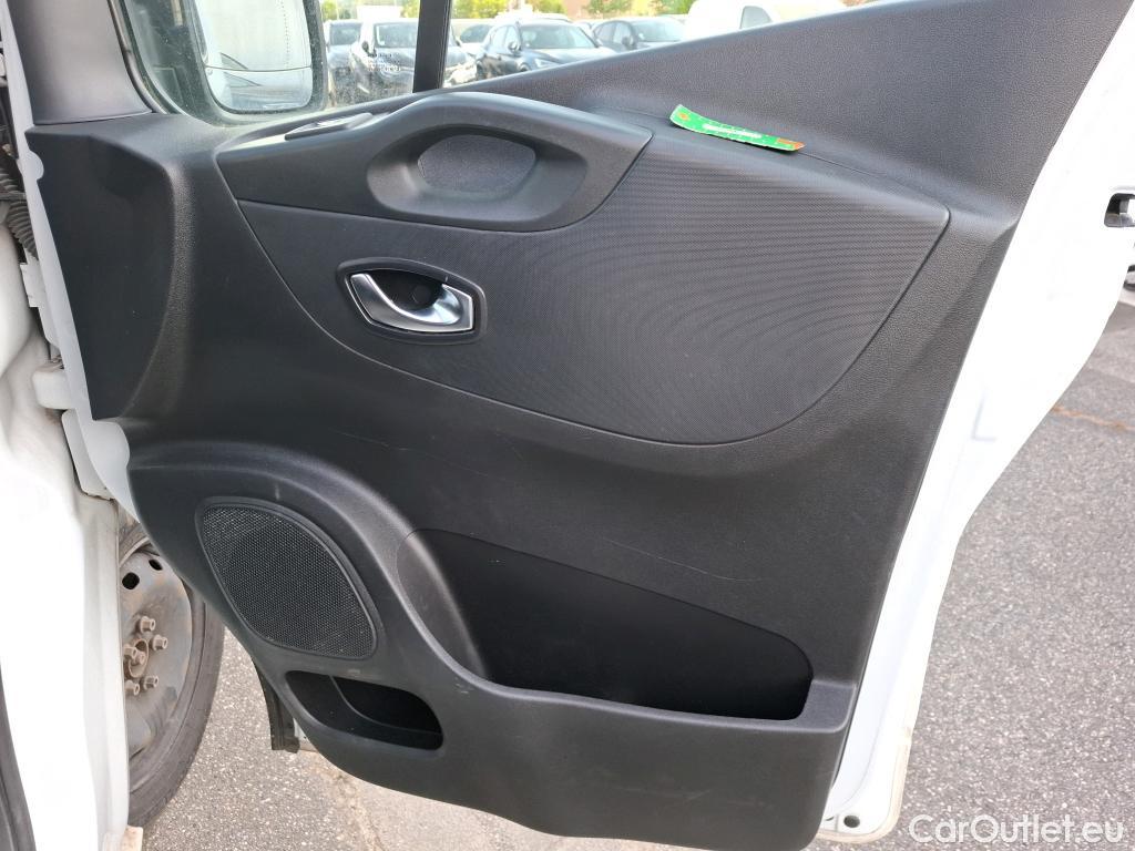  Renault  Trafic RENAULT  / 2019 / 4P / Fourgon tole FG GCF L1H1 1000 dCi 120 #15