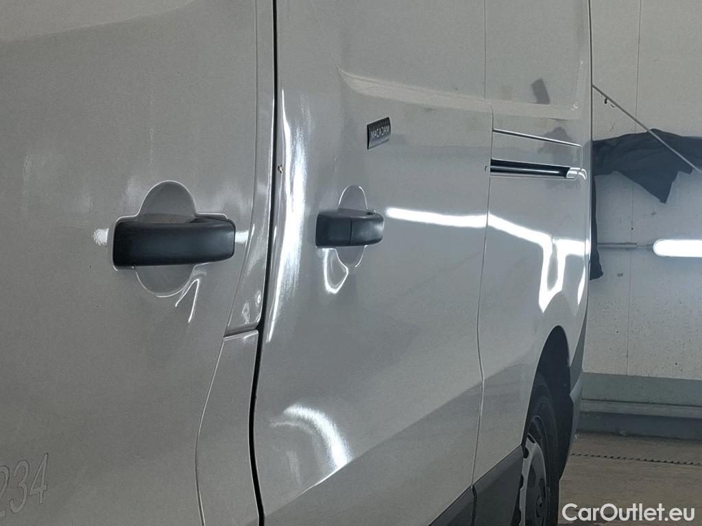 Renault  Trafic  Fourgon L2H1 3T Grand Confort 2.0 dCi 130CV BVM6 E6d #8