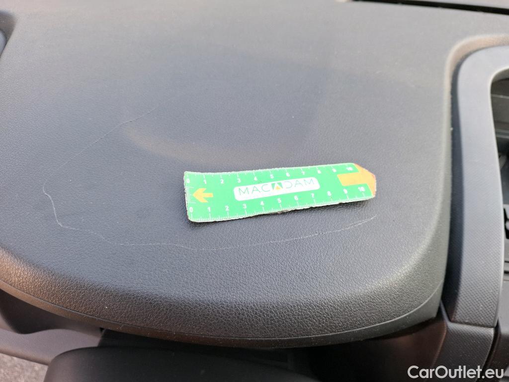  Renault  Trafic RENAULT  / 2019 / 4P / Fourgon tole FG GCF L1H1 1000 dCi 120 #33