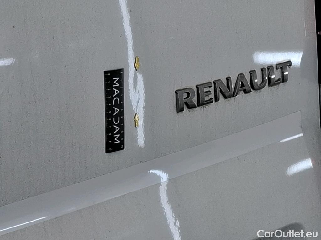 Renault  Trafic  Fourgon L2H1 3T Grand Confort 2.0 dCi 130CV BVM6 E6d #26