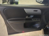  Mercedes  GLB Mercedes-Benz   200 5d #28