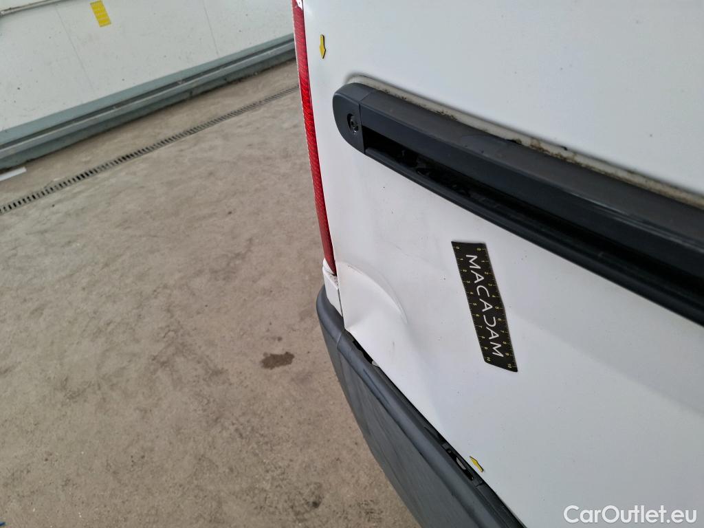  Citroen  Jumpy CITROEN  Multispace 4p Combi 2 0 HDI 95 L1H1 ATTRACTION #13