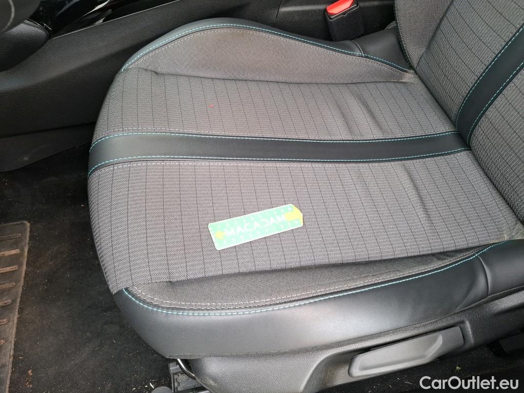  Peugeot  208  Allure Business 1.2 PureTech 100CV BVM6 E6d #4