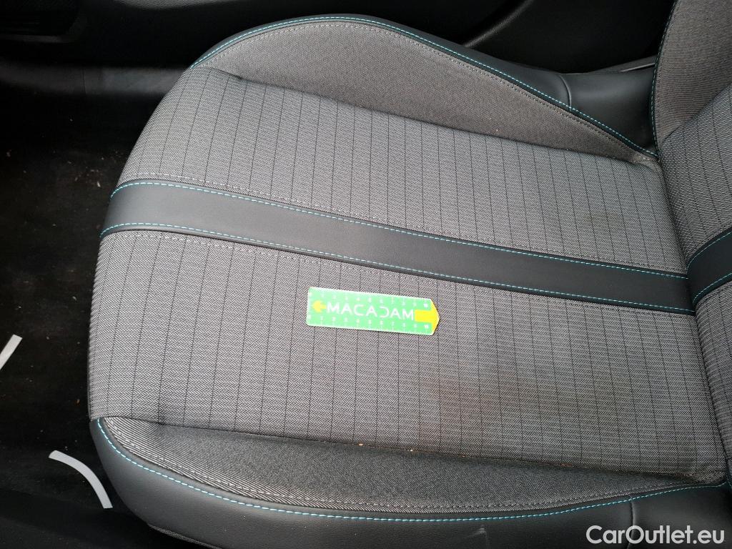  Peugeot  208  Allure Business 1.2 PureTech 100CV BVM6 E6d #3